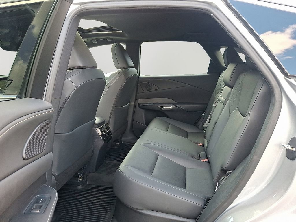 Used 2024 Lexus RX 350 Premium w/ Accessory Package (Z1) AWD/4WD image 8