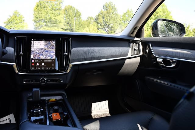 Used 2023 Volvo S90 B6 Plus w/ Protection Package Premier AWD/4WD image 20