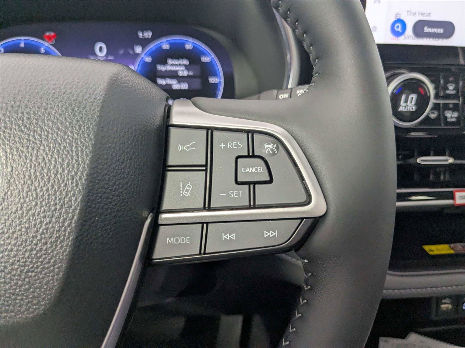 New 2026 Toyota Highlander Platinum AWD/4WD image 16