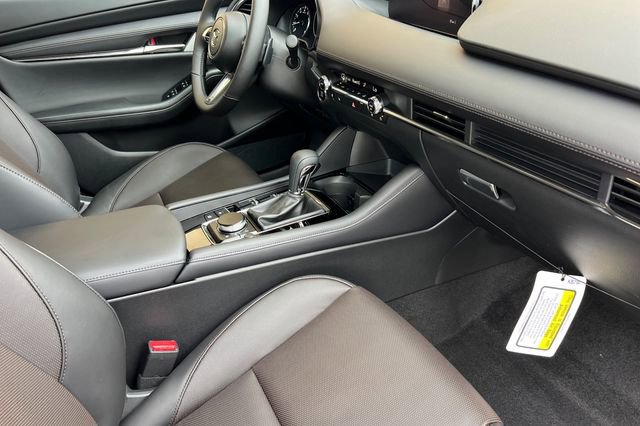 New 2026 MAZDA MAZDA3 2.5 Turbo Sedan w/Premium Plus AWD/4WD image 17