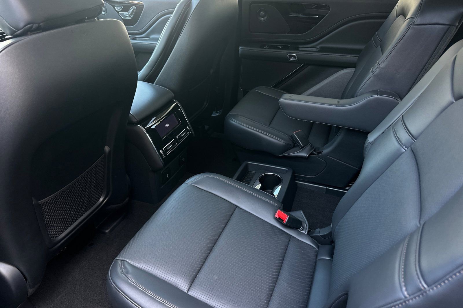 New 2025 Lincoln Aviator 2WD w/ Equipment Group 101A image 11