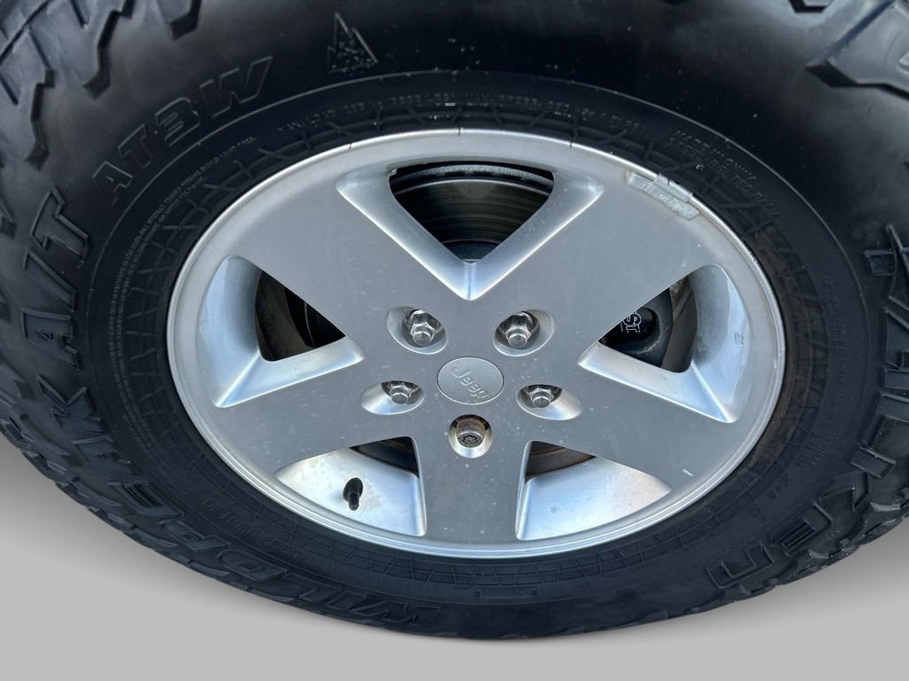 Used 2012 Jeep Wrangler Unlimited Sport image 9