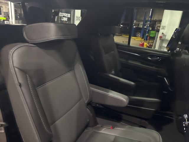 Used 2024 GMC Yukon Denali w/ Denali Reserve Package AWD/4WD image 40