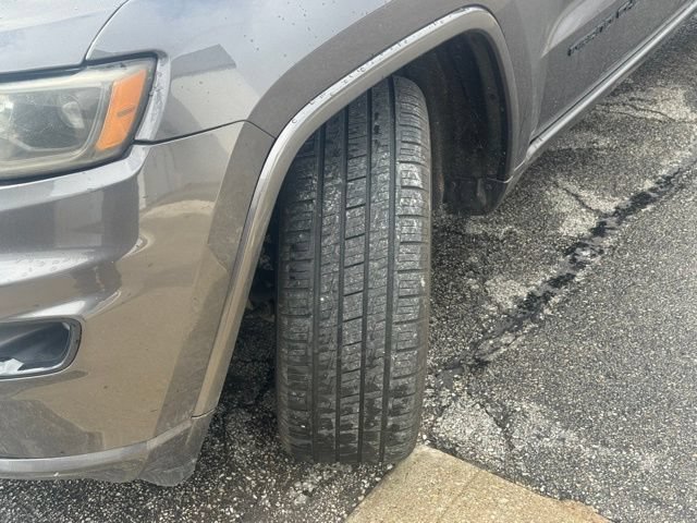 Used 2018 Jeep Grand Cherokee Altitude AWD/4WD image 13