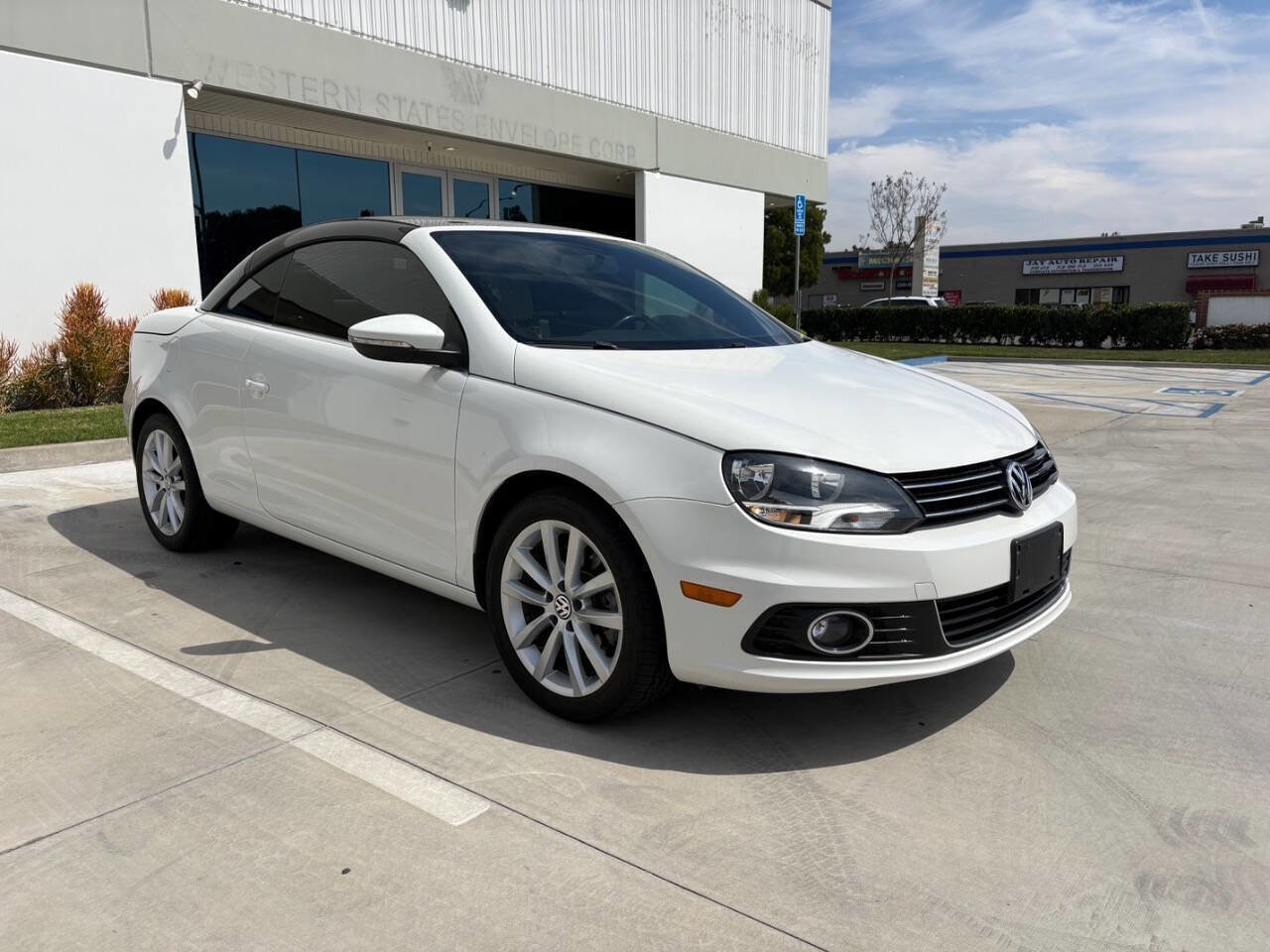 Used 2013 Volkswagen Eos Komfort image 3