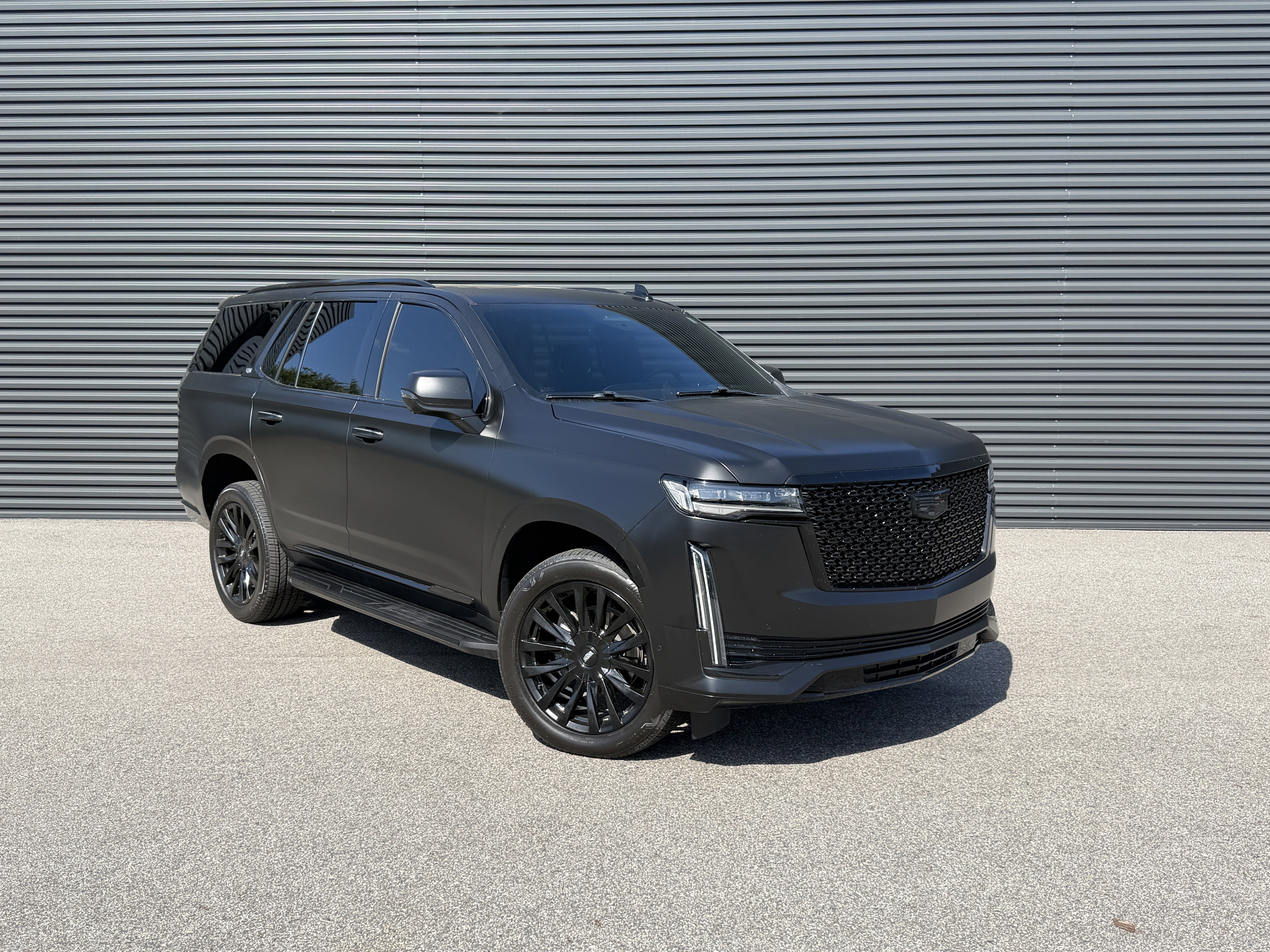 Used 2023 Cadillac Escalade Premium Luxury image 7