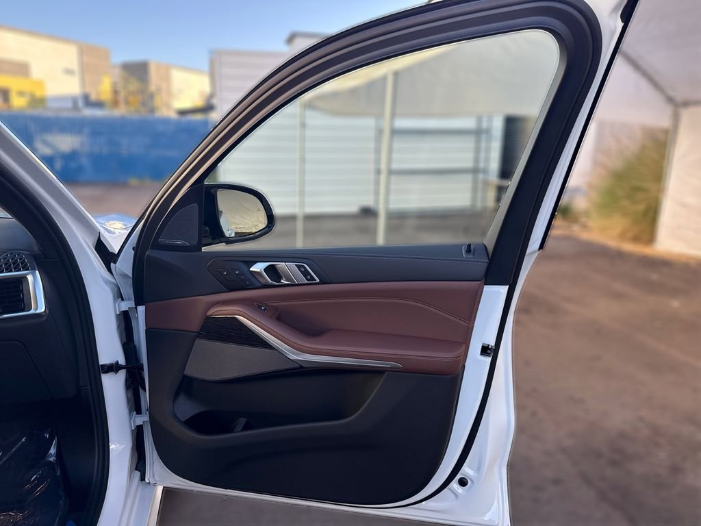 New 2026 BMW X7 M60i image 27