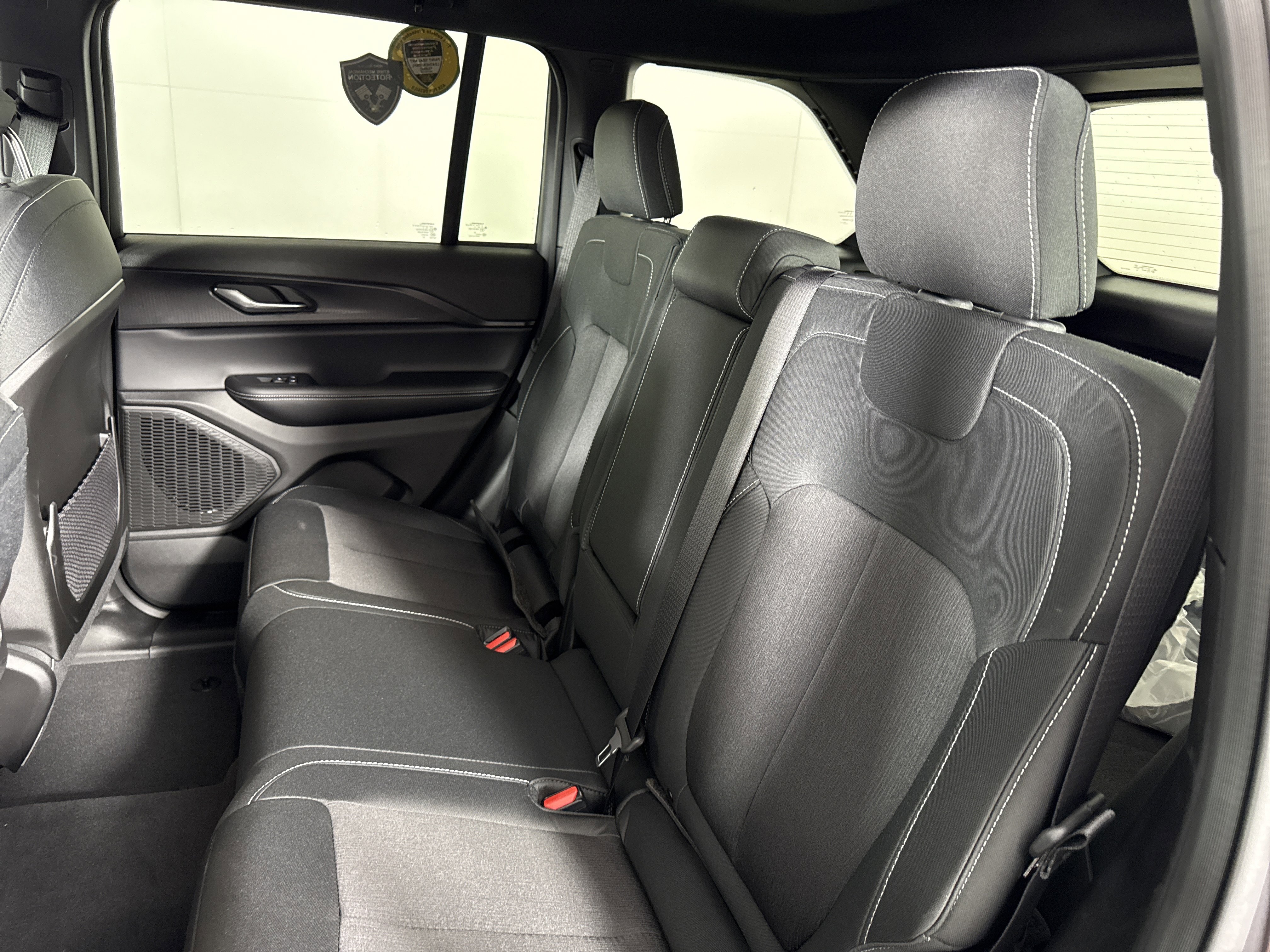 New 2025 Jeep Grand Cherokee Laredo X image 10