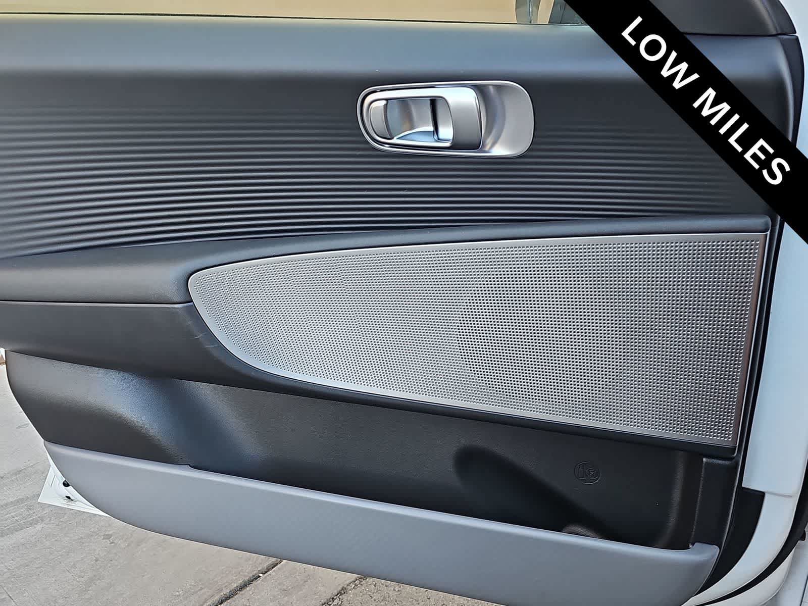 Certified 2025 Hyundai Ioniq 6 SE RWD image 27