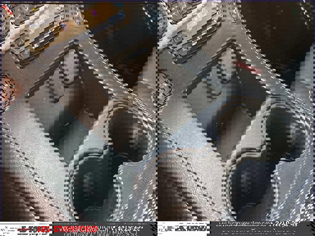 Used 2018 GMC Yukon XL SLT image 33