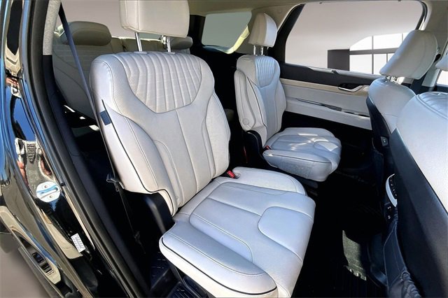 Used 2025 Hyundai Palisade Limited image 23