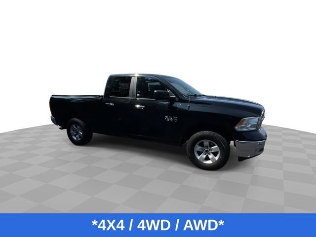 Used 2017 RAM 1500 Classic SLT AWD/4WD image 2