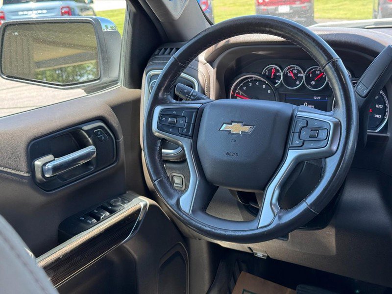 Used 2022 Chevrolet Silverado 1500 LT AWD/4WD image 12