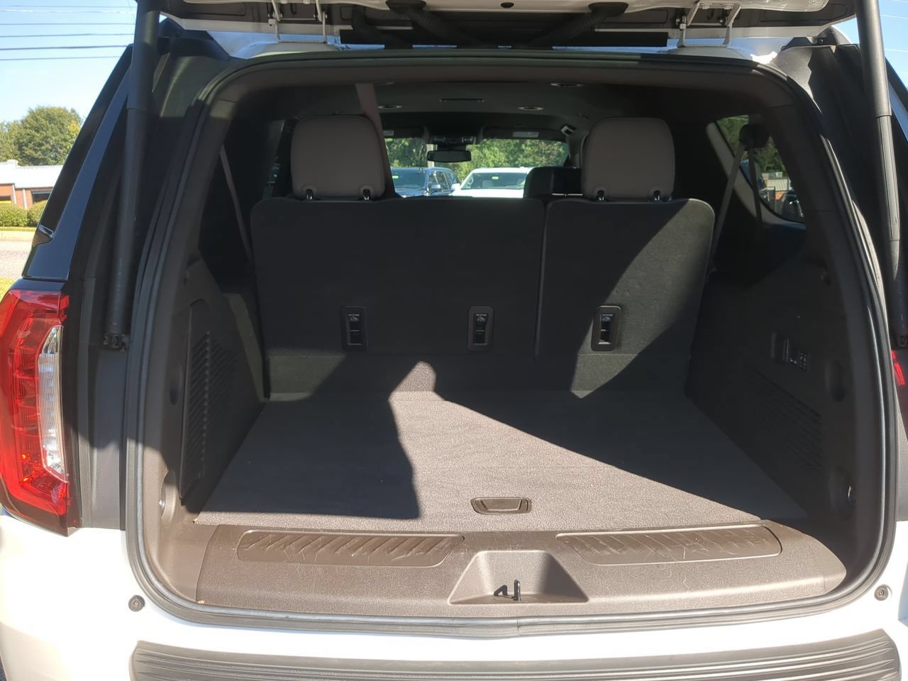 Used 2023 GMC Yukon XL SLT w/ SLT Luxury Package AWD/4WD image 26