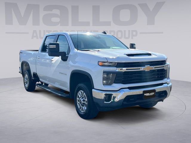 Used 2025 Chevrolet Silverado 2500 LT w/ Convenience Package image 7