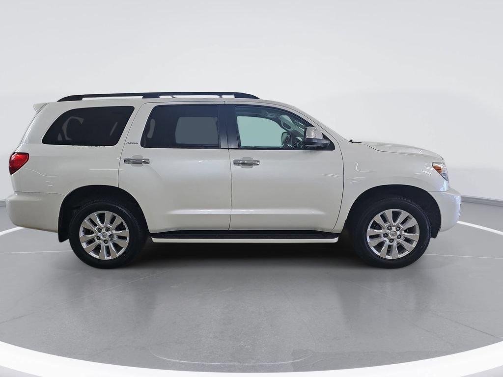 Used 2016 Toyota Sequoia Platinum AWD/4WD image 2