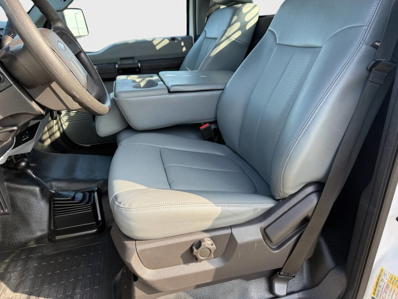 Used 2015 Ford F250 XL w/ Power Equipment Group image 8