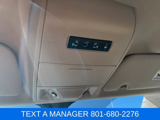 Used 2014 Chrysler Town & Country Touring-L w/ Driver Convenience Group FWD image 22