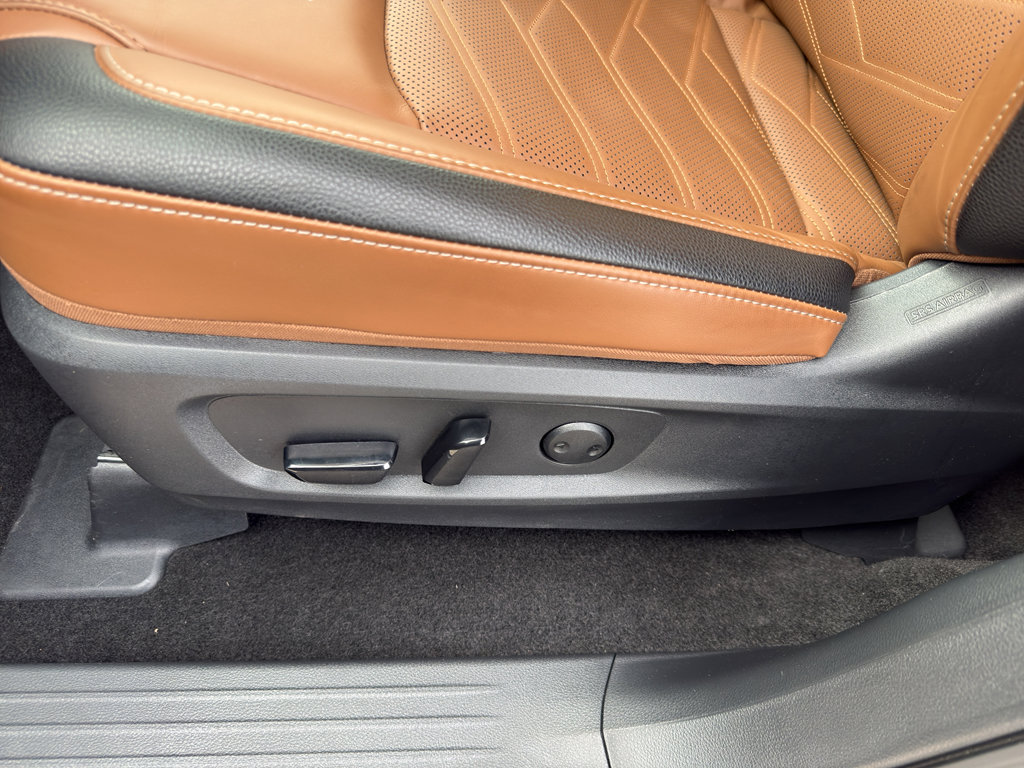 Certified 2025 Nissan Pathfinder Platinum w/ Cargo Package image 15