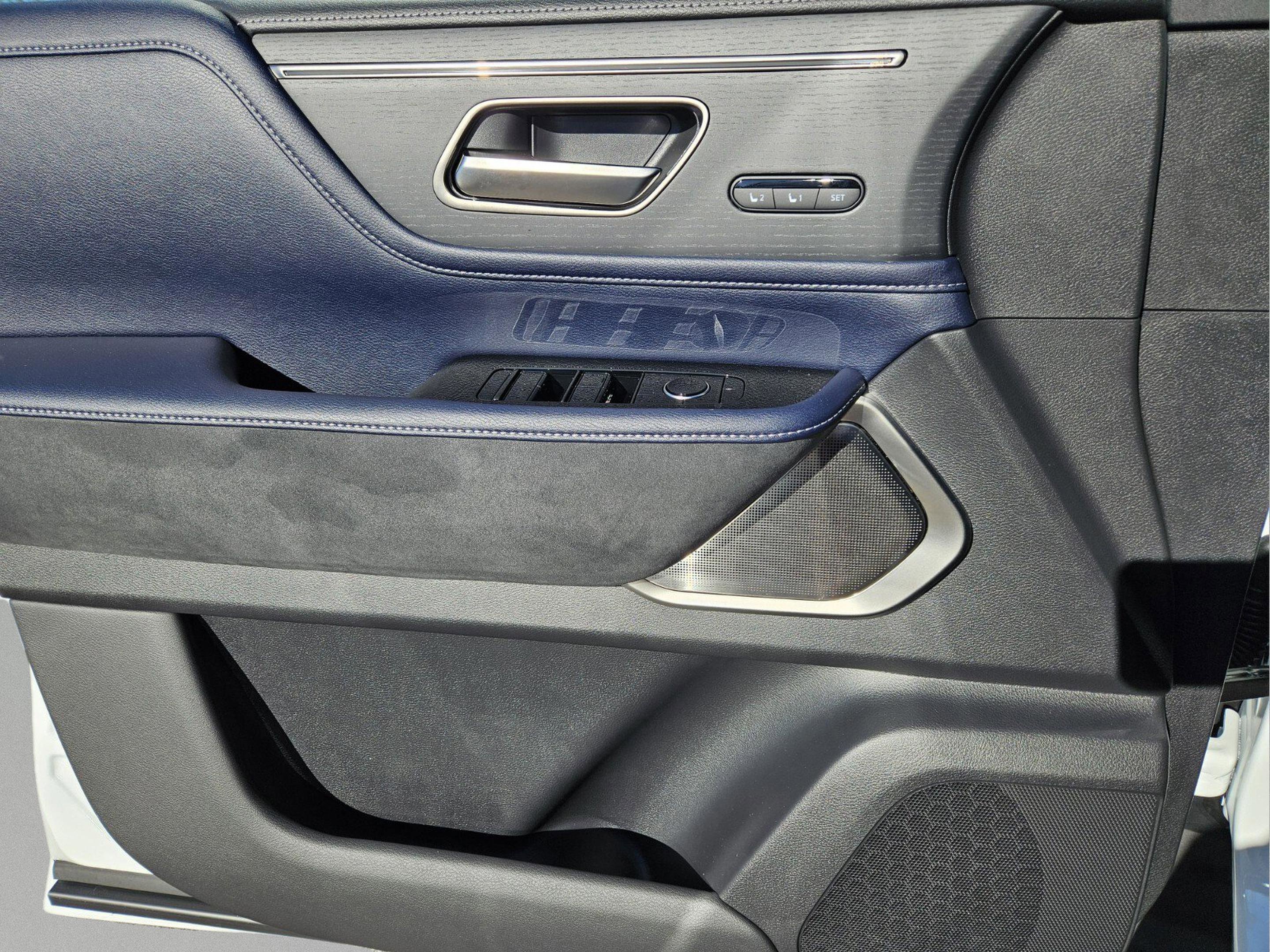 New 2026 INFINITI QX80 4WD w/ Sport Exterior Package image 23