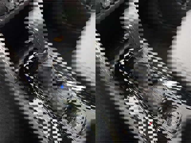 Used 2023 Toyota Corolla Cross XLE image 20