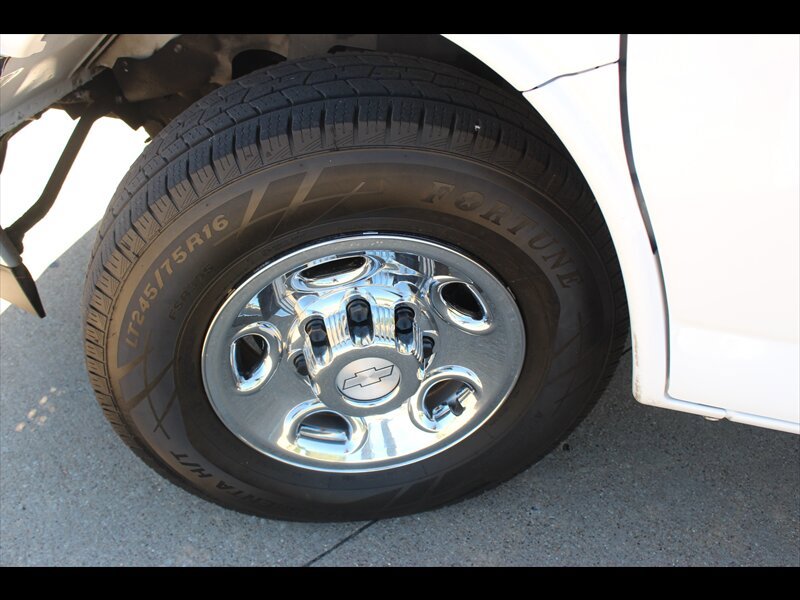 Used 2020 Chevrolet Express 2500 LT w/ LT Preferred Equipment Group image 24