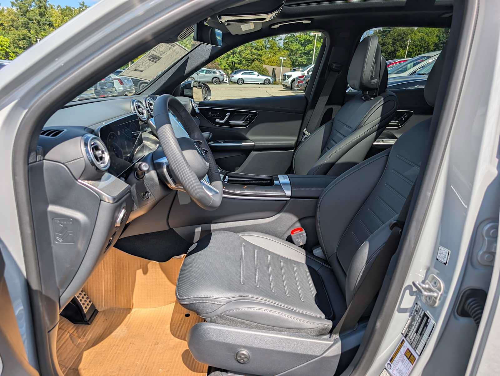 New 2027 Mercedes-Benz GLC 300 4MATIC image 4