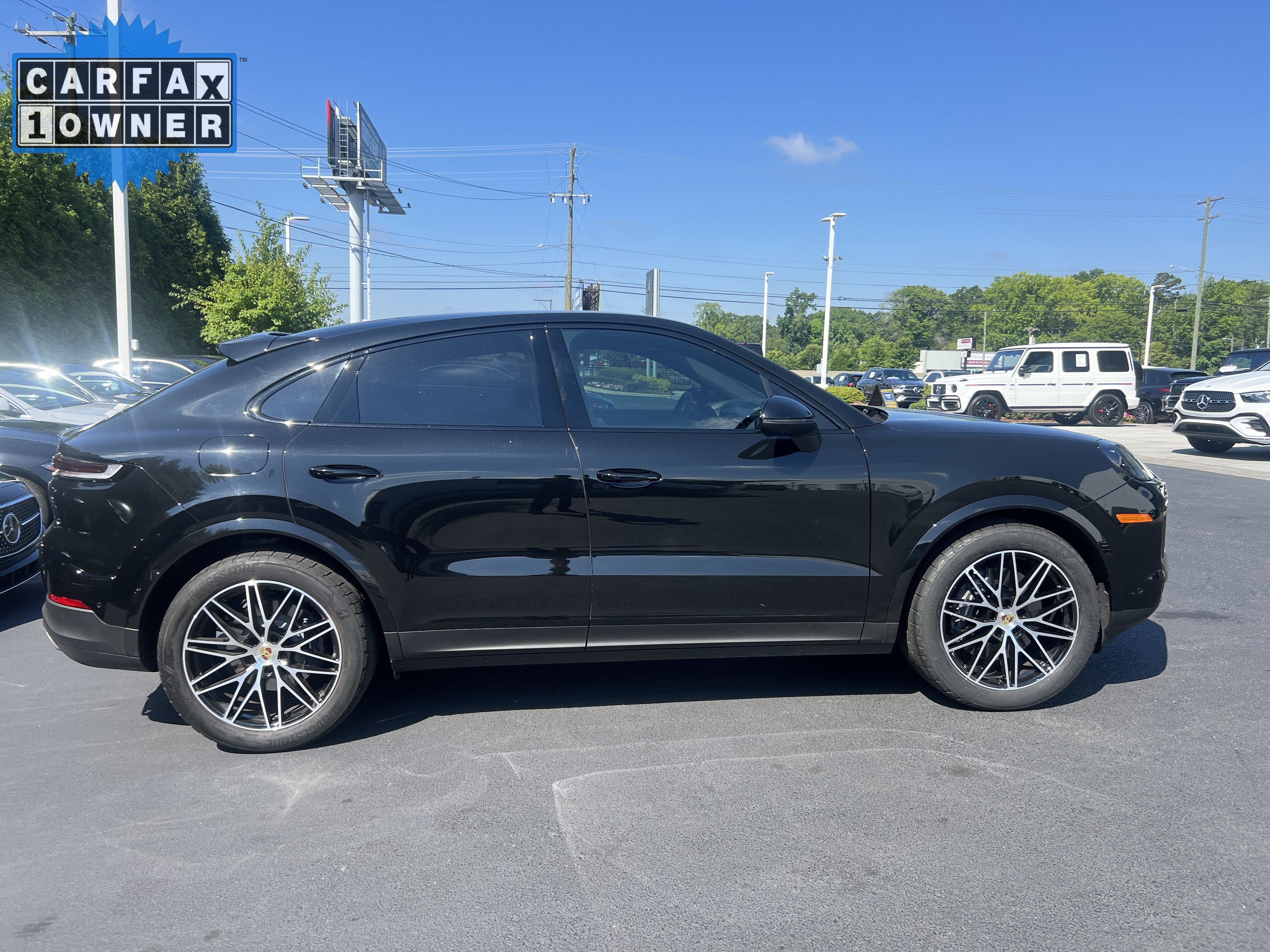 Used 2024 Porsche Cayenne Coupe AWD/4WD image 11