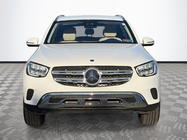 Used 2022 Mercedes-Benz GLC 300 4MATIC image 2