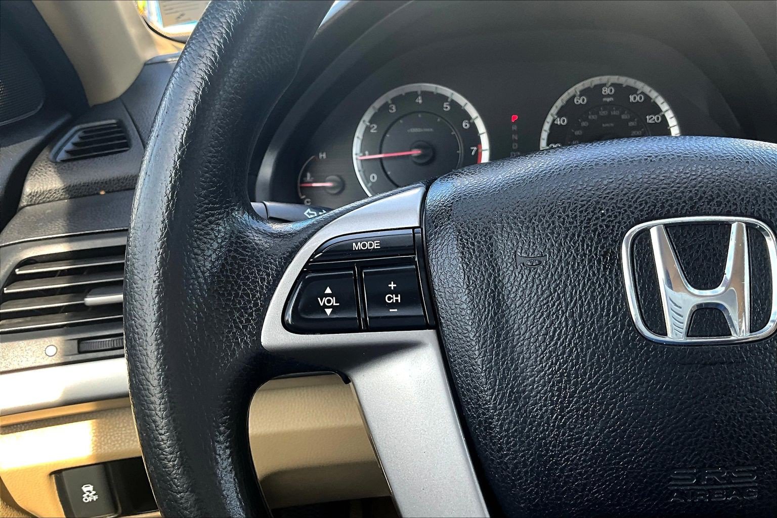 Used 2011 Honda Accord LX-P image 19