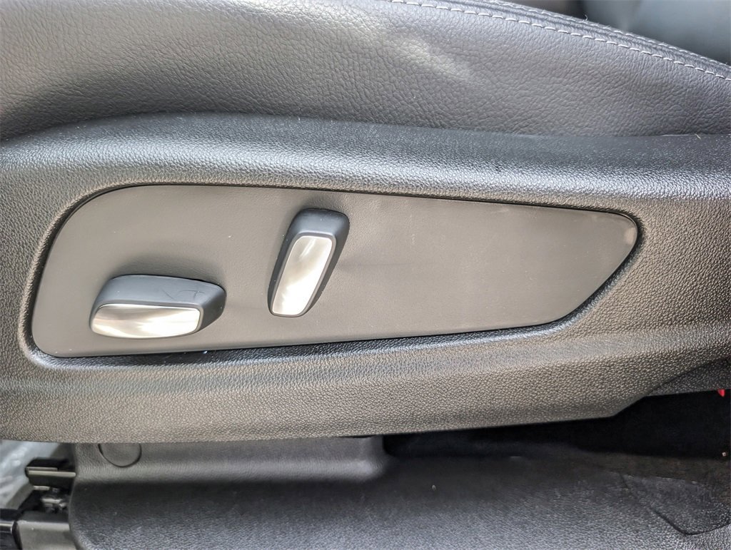 New 2026 Cadillac XT5 Luxury image 12