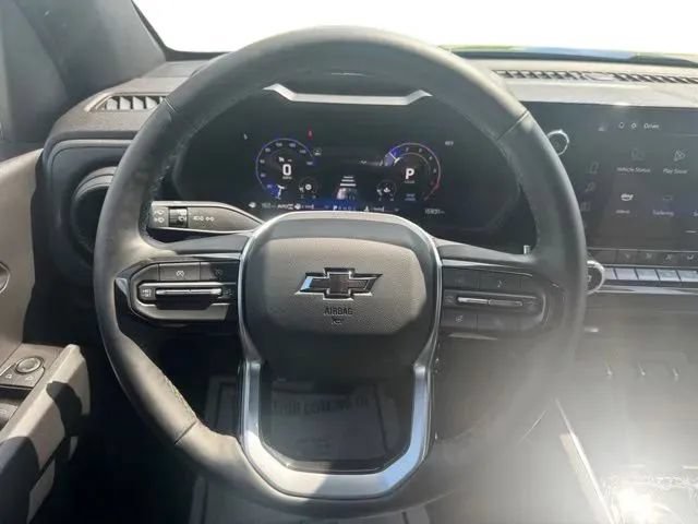 Used 2025 Chevrolet Colorado Trail Boss AWD/4WD image 23
