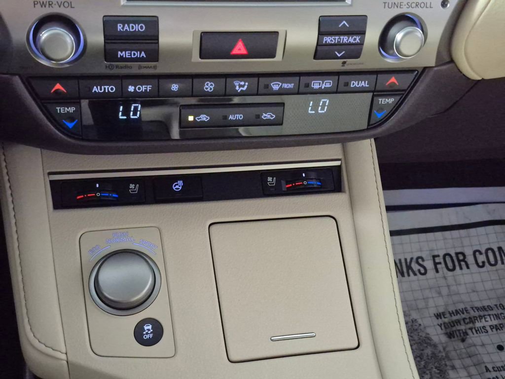 Used 2016 Lexus ES 350 w/ Premium Package w/Wood Trim image 18