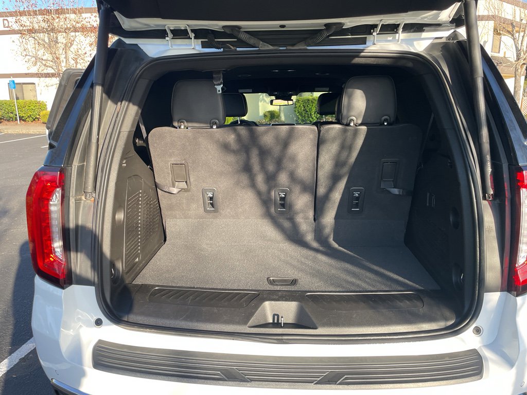 Used 2023 GMC Yukon SLT image 52