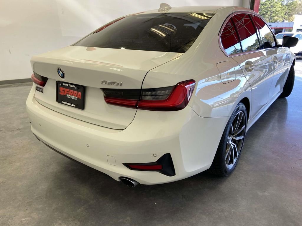 Used 2021 BMW 330i Sedan w/ Convenience Package image 3