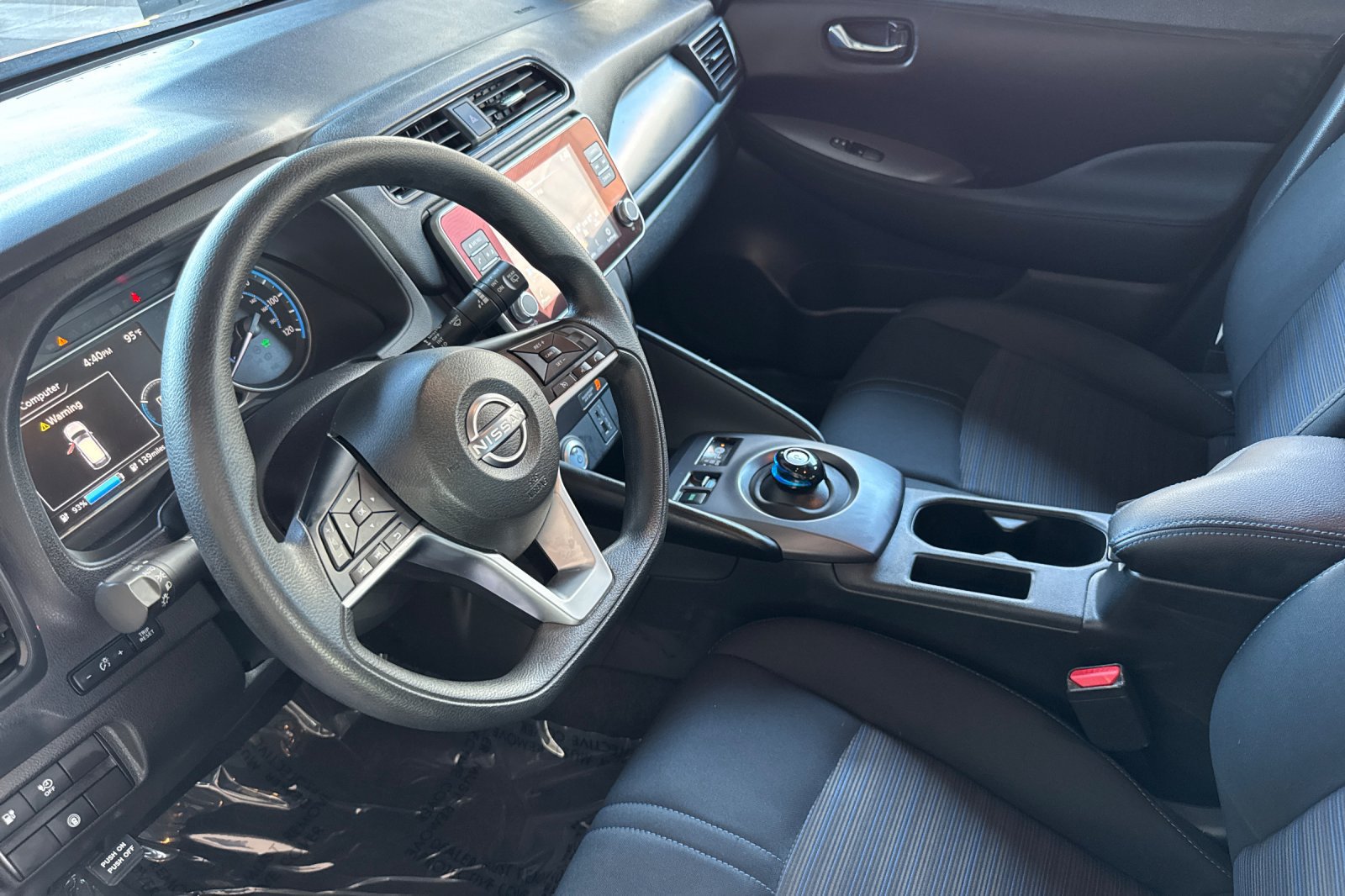 Certified 2025 Nissan Leaf S FWD image 10