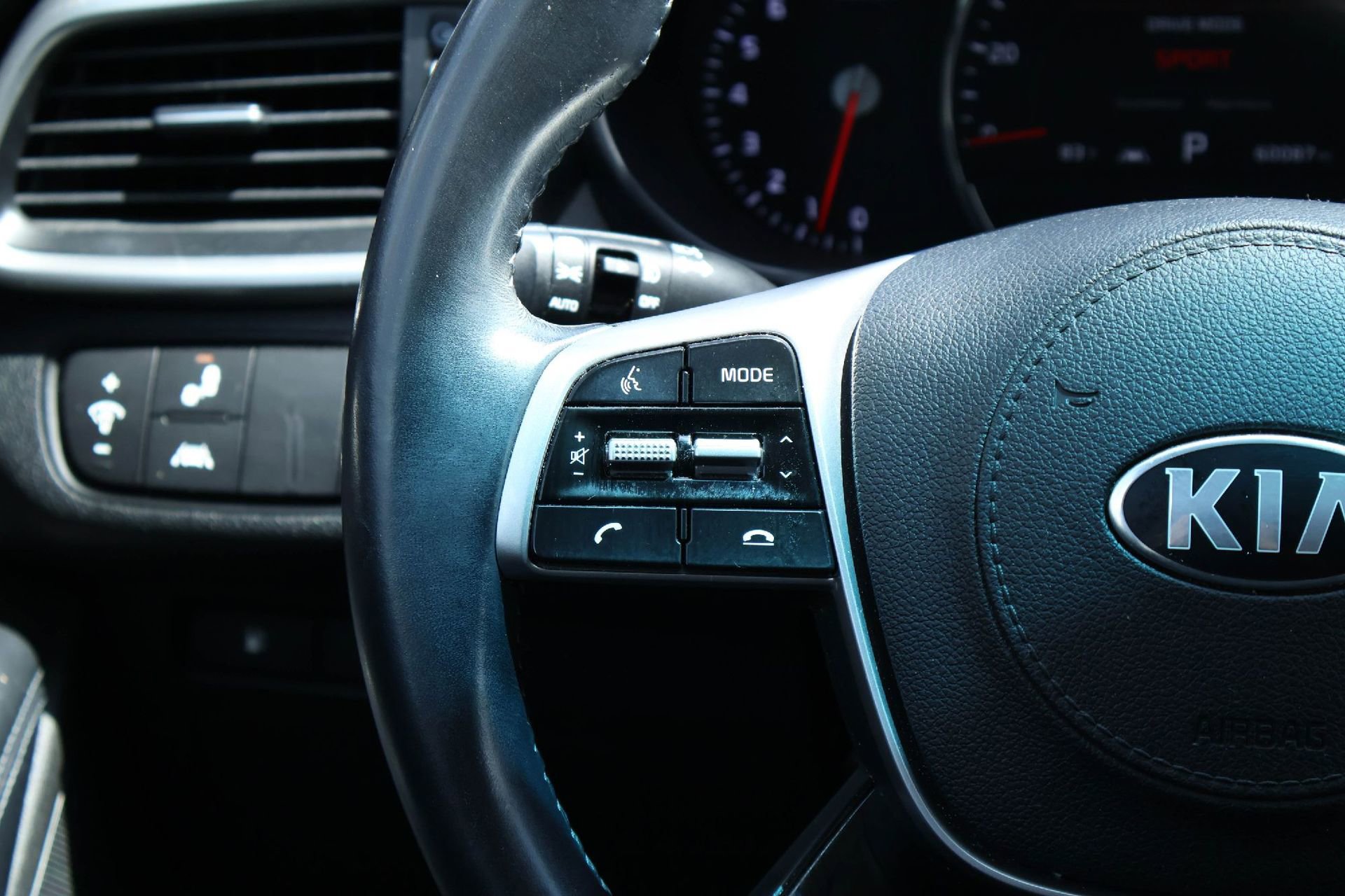 Used 2020 Kia Sorento EX image 22