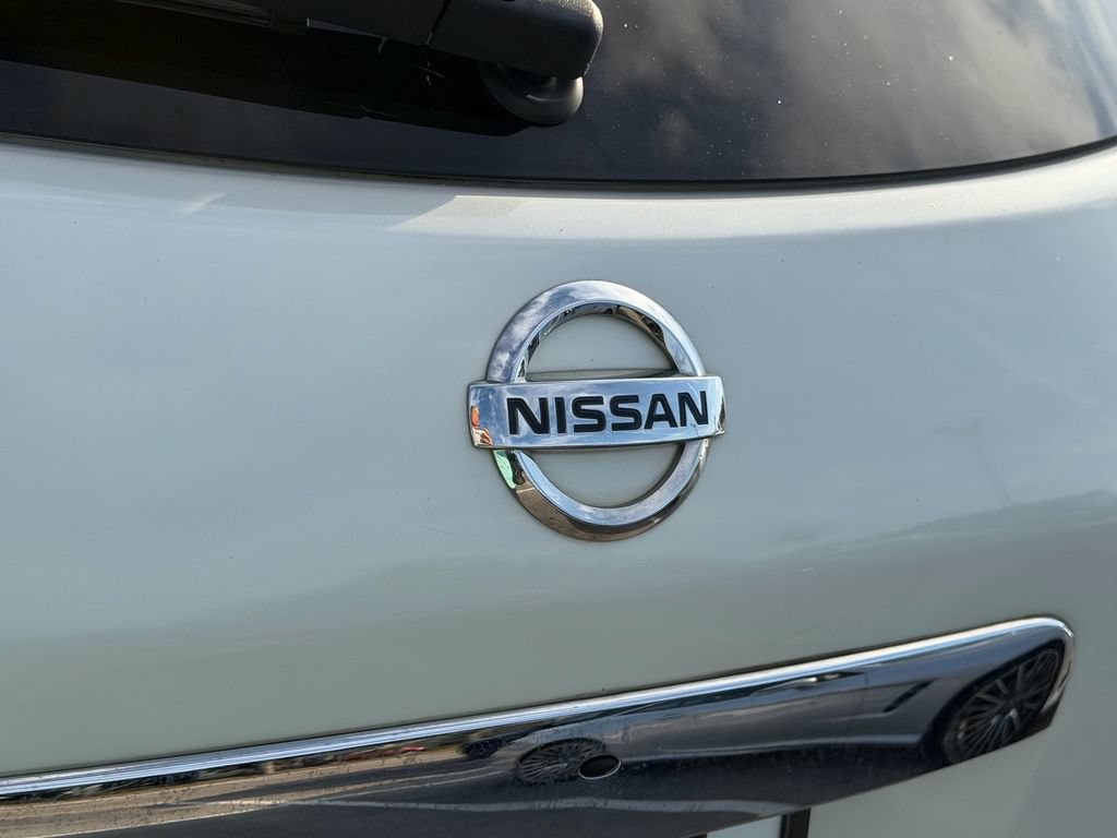 Used 2012 Nissan Rogue SV w/ Premium Pkg AWD/4WD image 16