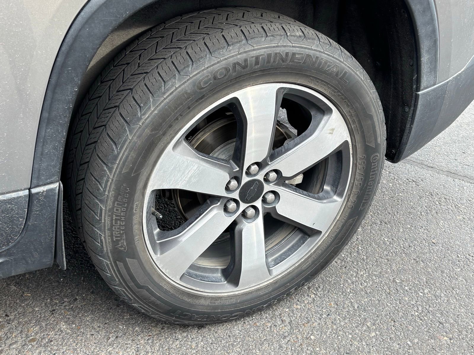 Used 2018 Chevrolet Traverse LT AWD/4WD image 17