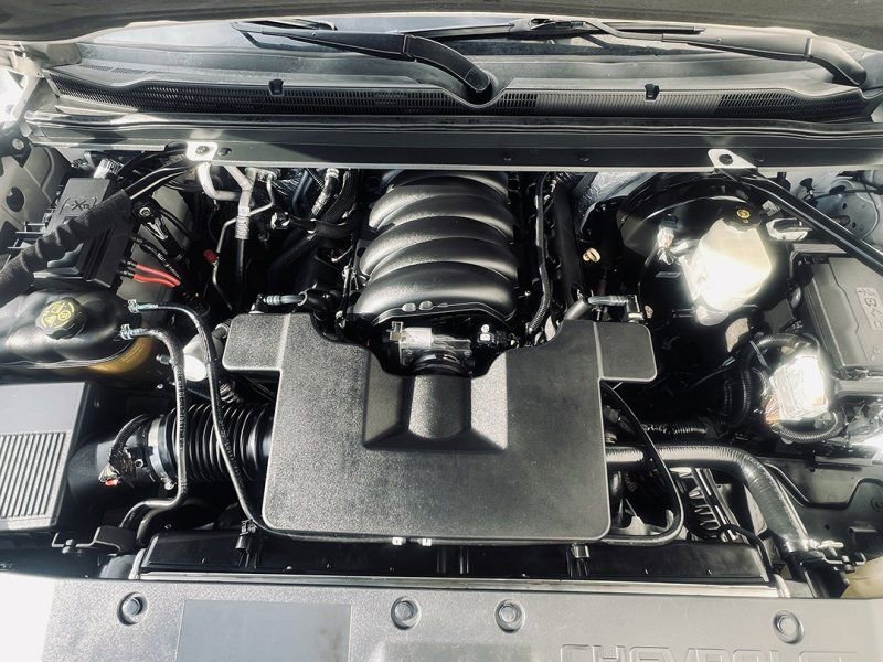 Used 2015 Chevrolet Suburban LTZ image 19