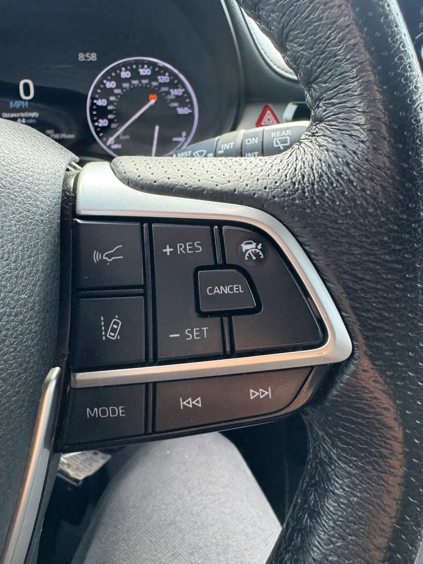 Used 2021 Toyota Sienna Limited FWD image 13