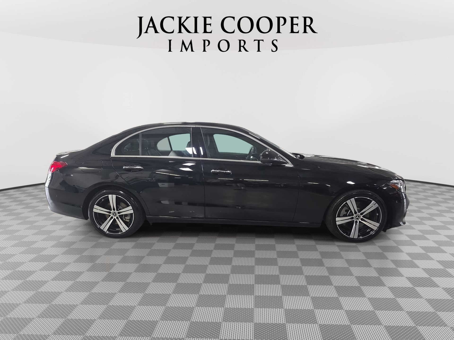 Certified 2025 Mercedes-Benz C 300 4MATIC Sedan image 4