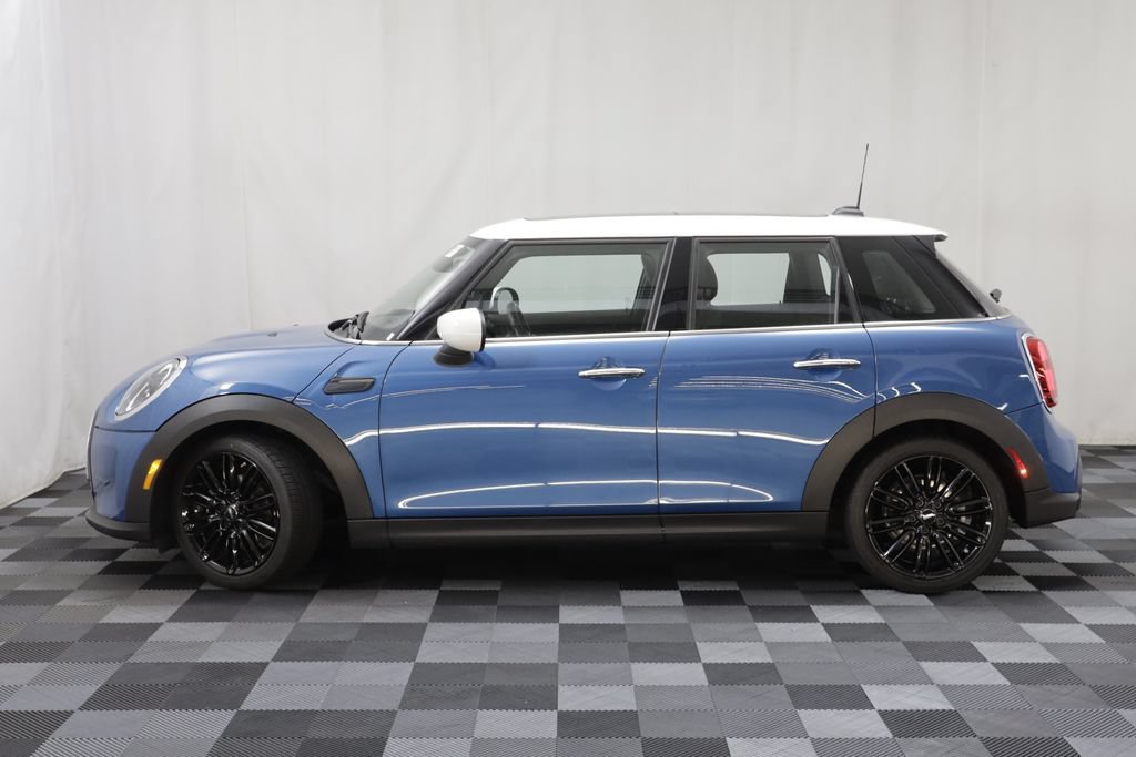 Used 2022 MINI Cooper 4-Door Hardtop FWD image 4