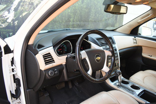 Used 2012 Chevrolet Traverse LTZ AWD/4WD image 14