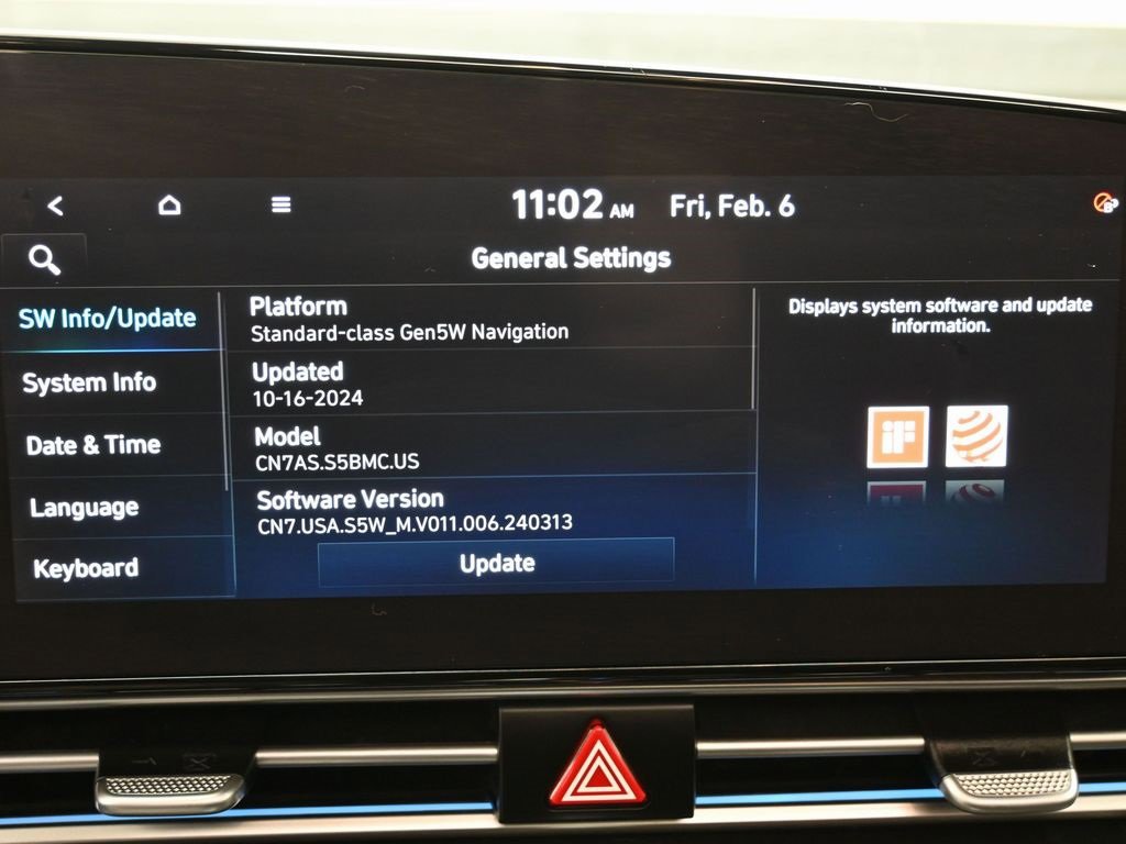 Used 2022 Hyundai Elantra Limited image 27