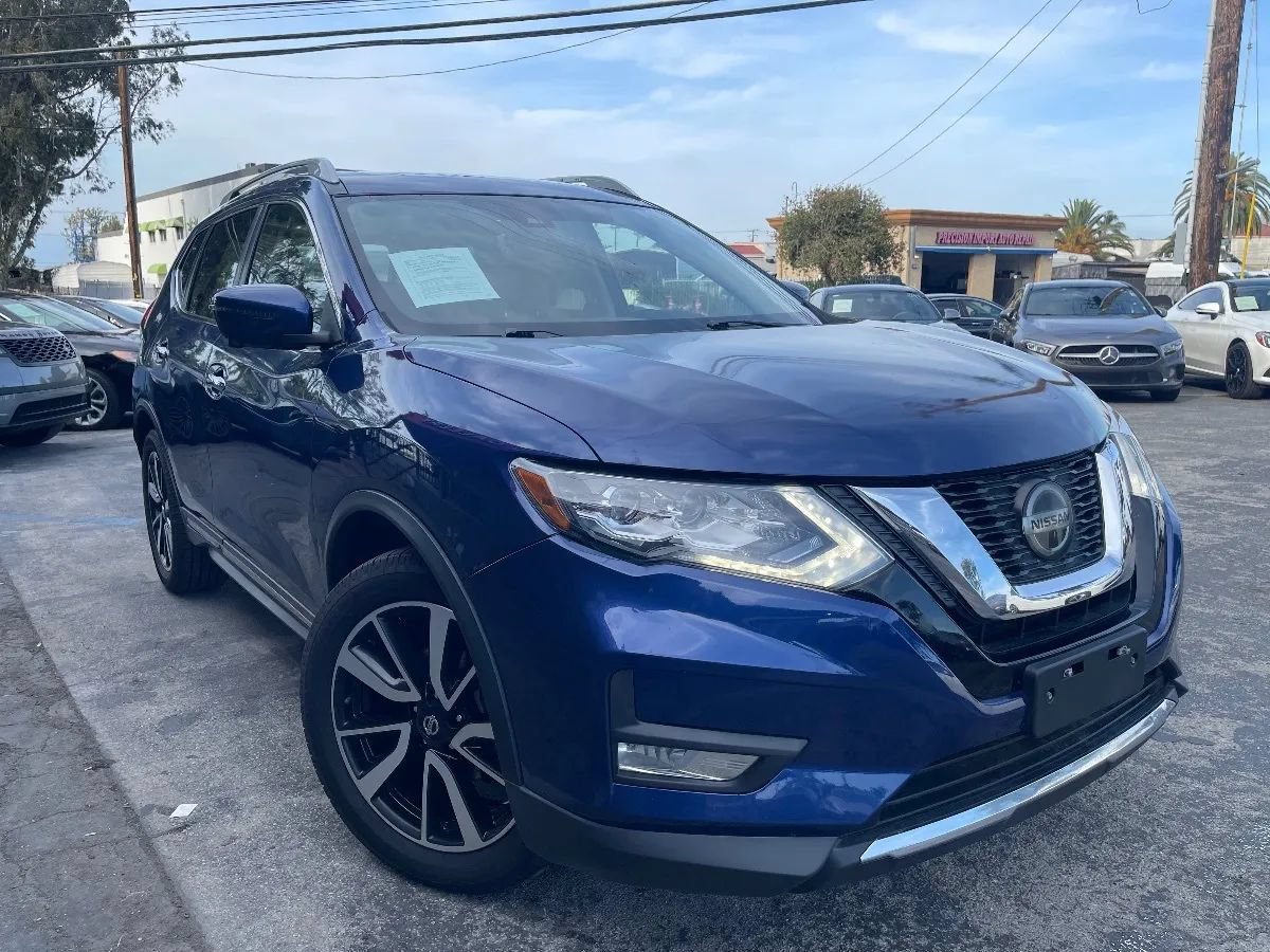Used 2019 Nissan Rogue SL w/ Premium Package FWD image 3