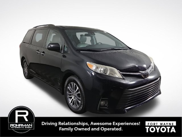 Used 2019 Toyota Sienna XLE Premium FWD image 4