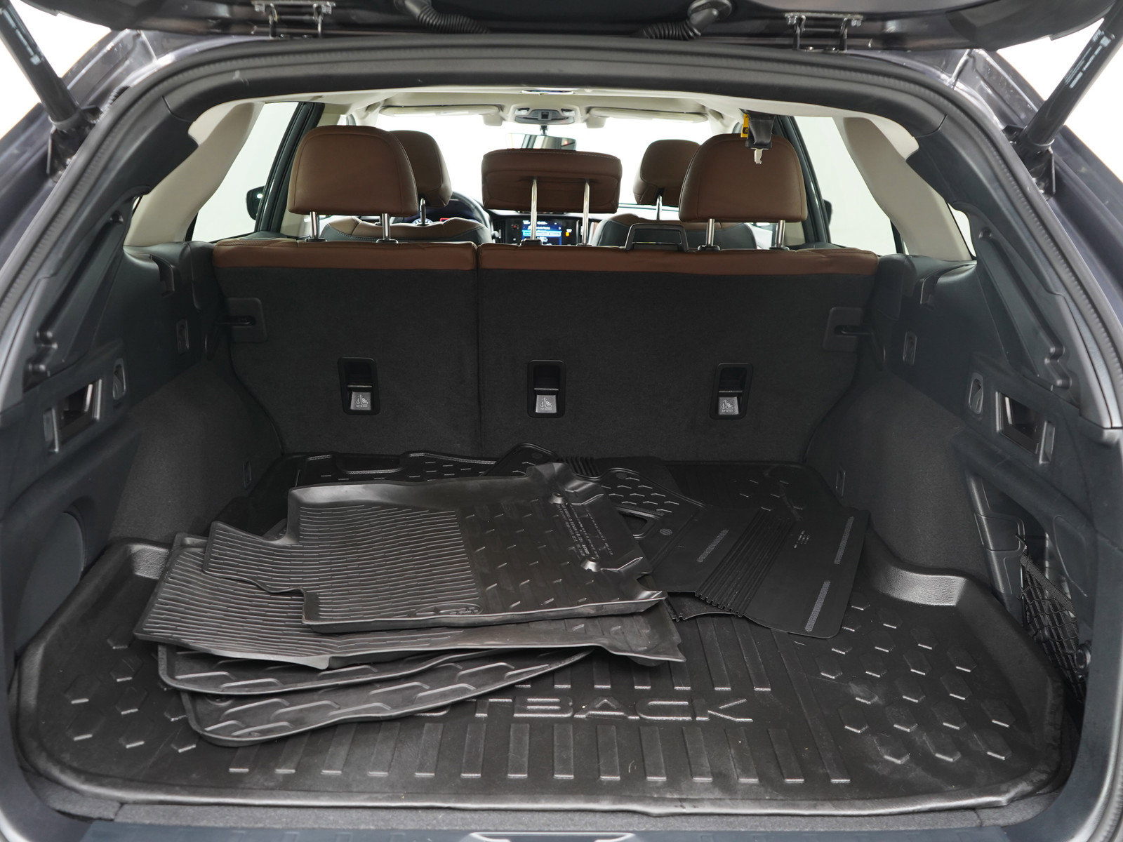 Used 2022 Subaru Outback Touring image 10