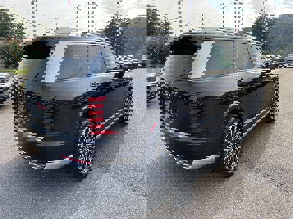 New 2026 Hyundai Palisade Calligraphy image 3