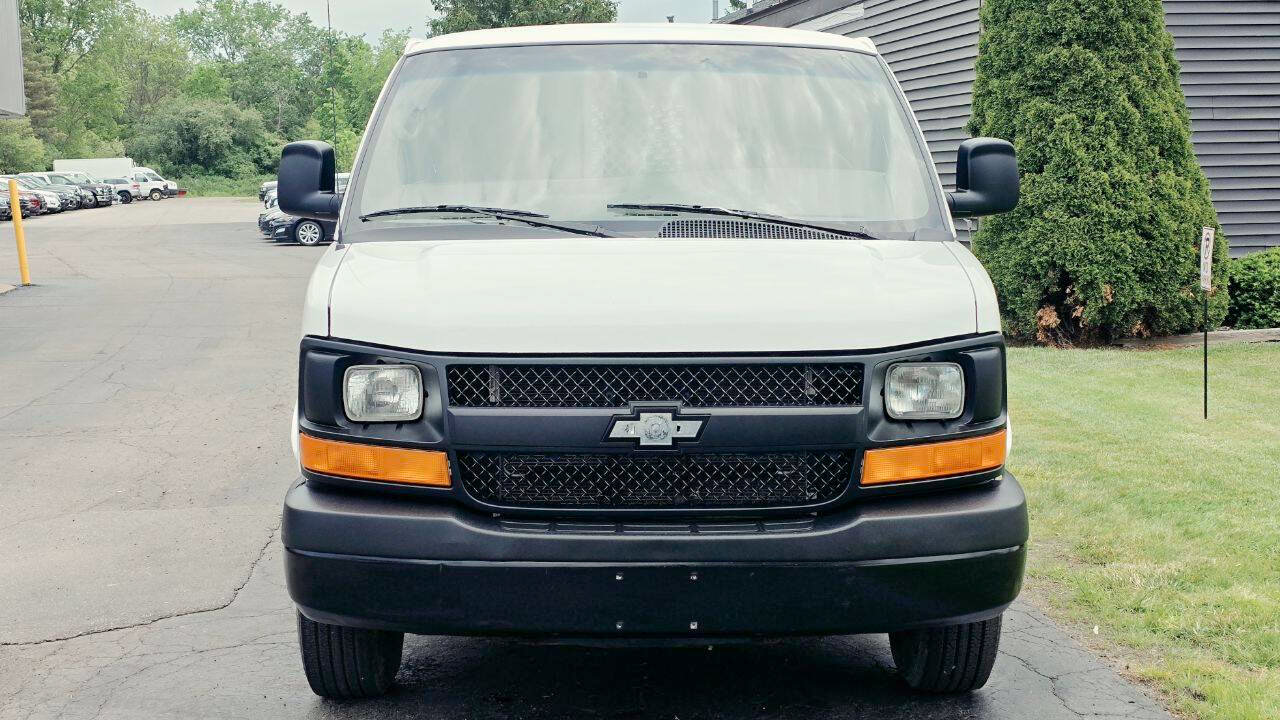 Used 2014 Chevrolet Express 2500 RWD image 12